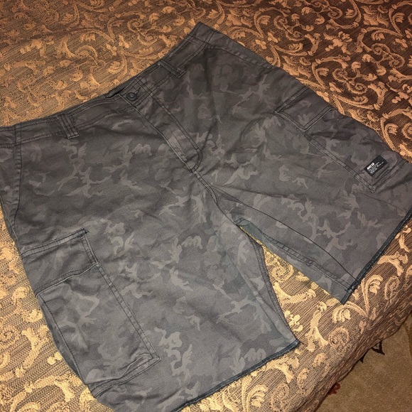 Nike Other - Nike SB GREY camo cargo shorts BNWT size 36
